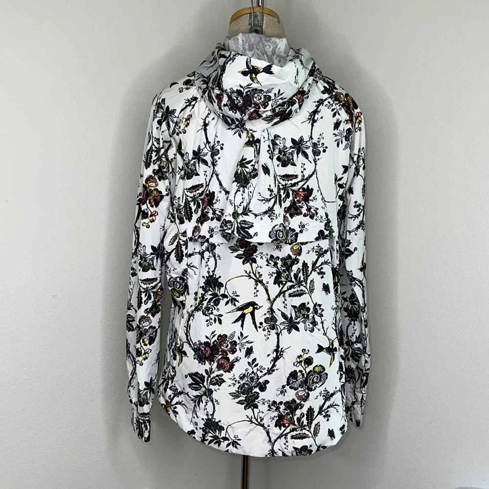 🔹 Unionbay Water Repellant Hooded Botanical Print Jacket